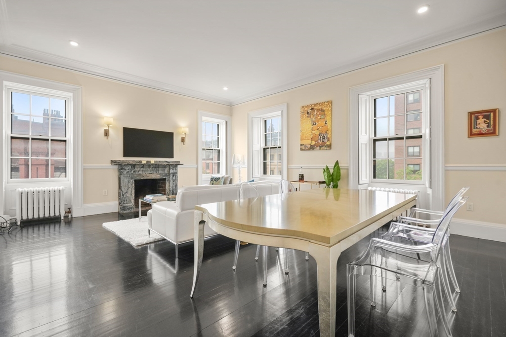 285 Clarendon St # 4