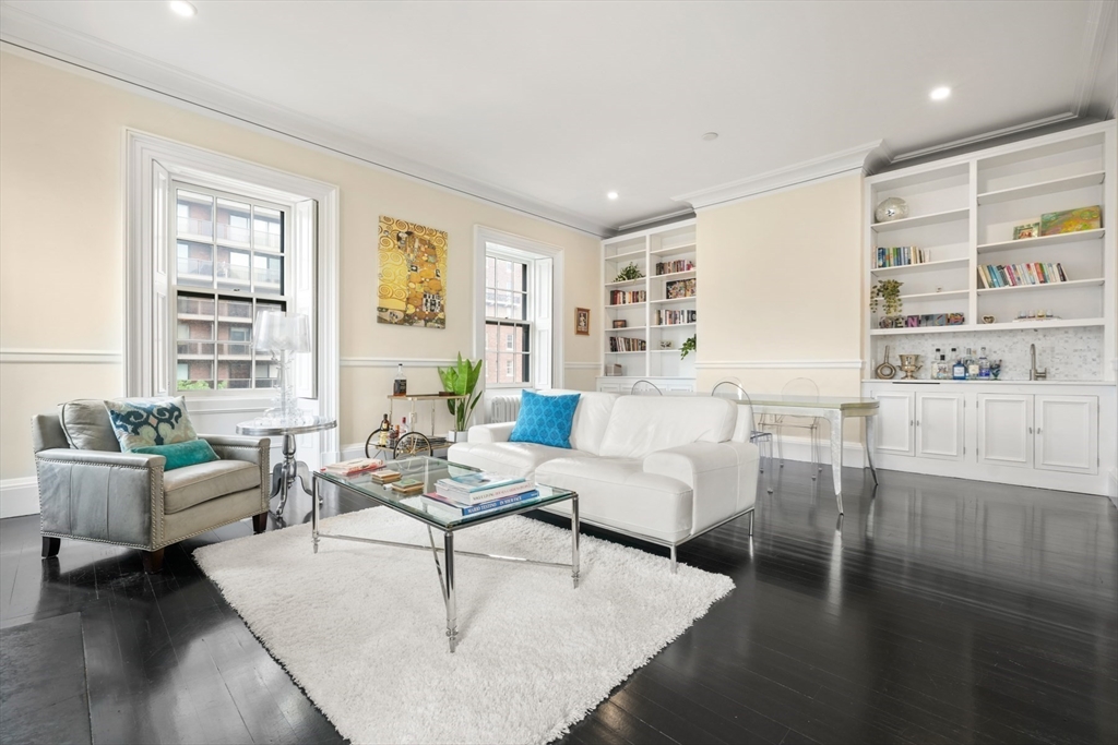 285 Clarendon St # 4