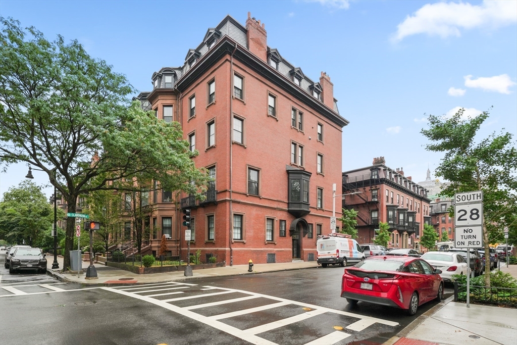 285 Clarendon St # 4