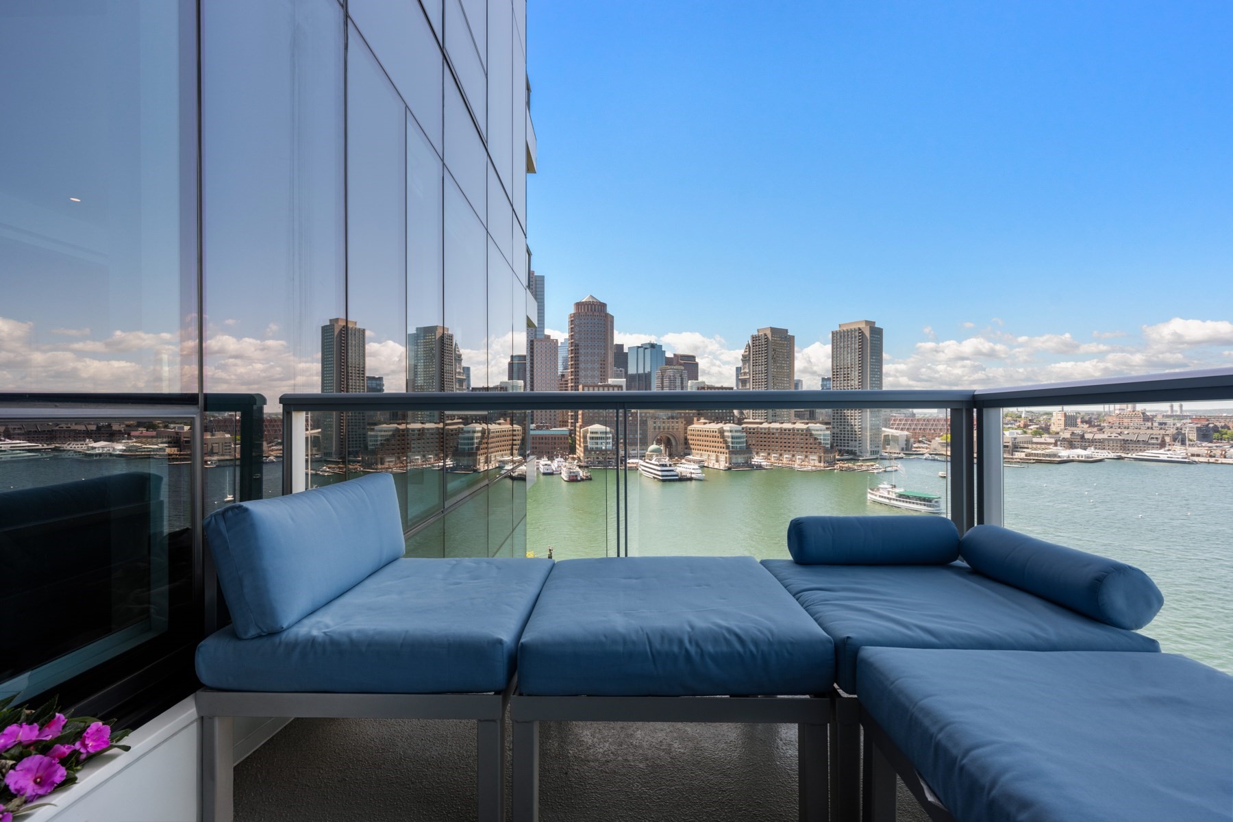 22 Liberty Dr # 11C