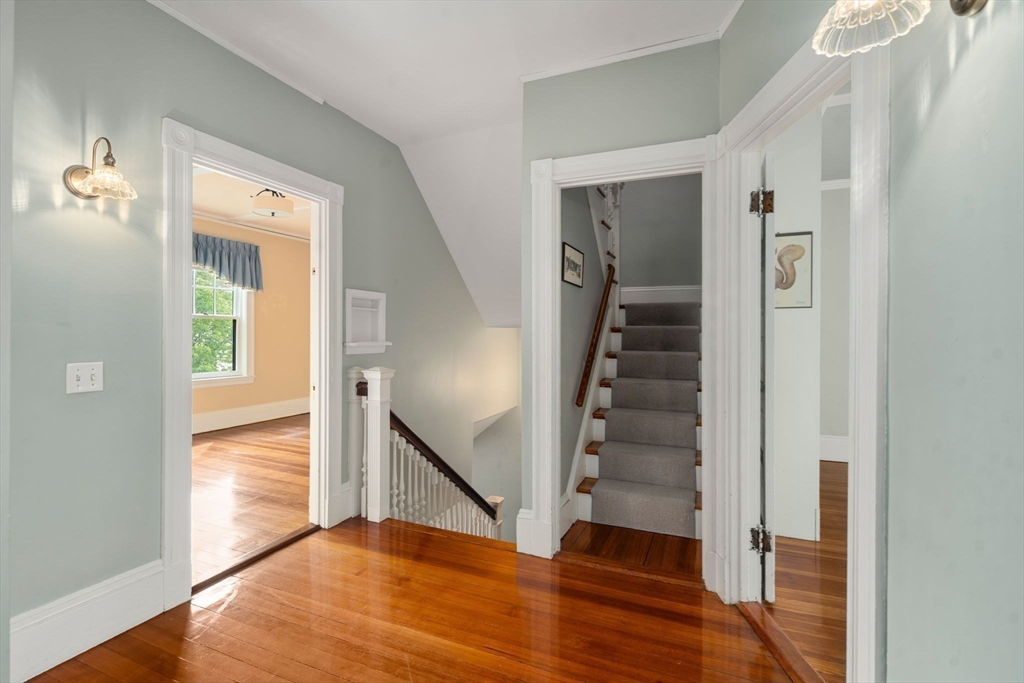 18 Eaton Ct # 18