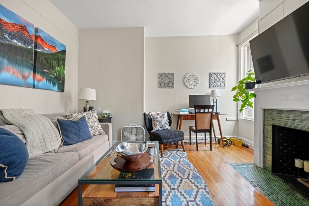 14 Gloucester St # 3B