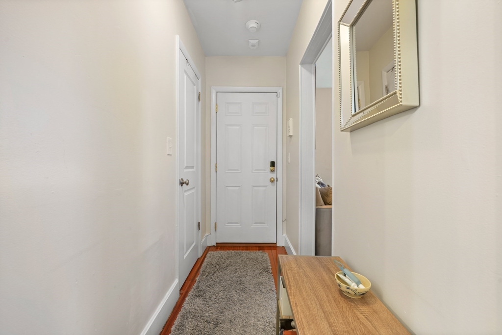 14 Gloucester St # 3B