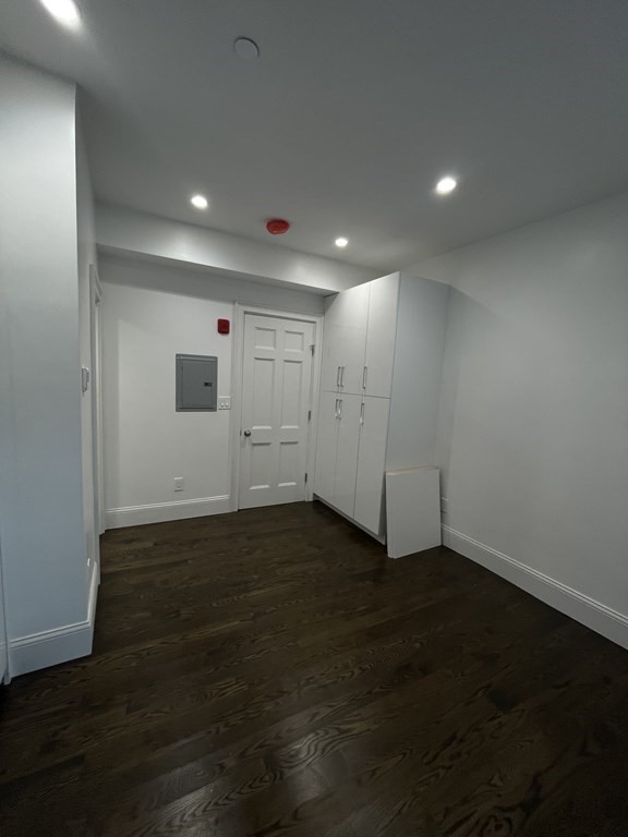 152 Mt Vernon Street Unit: Studio