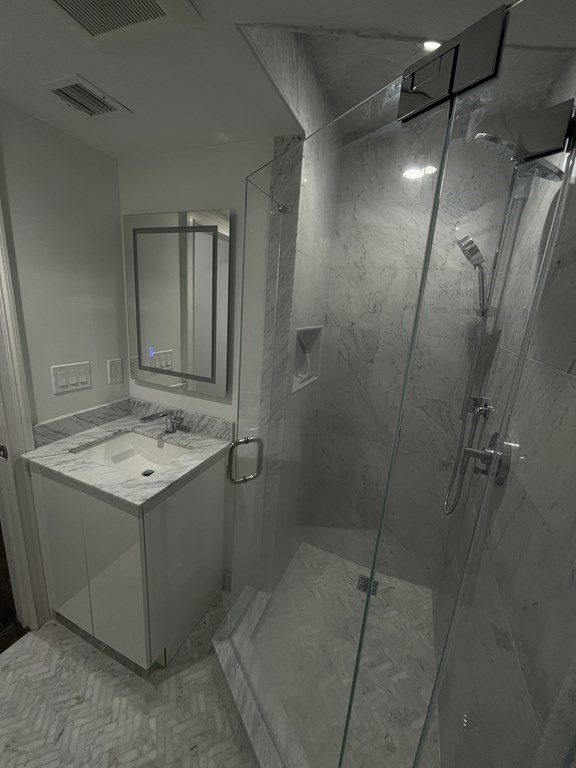 152 Mt Vernon Street Unit: Studio