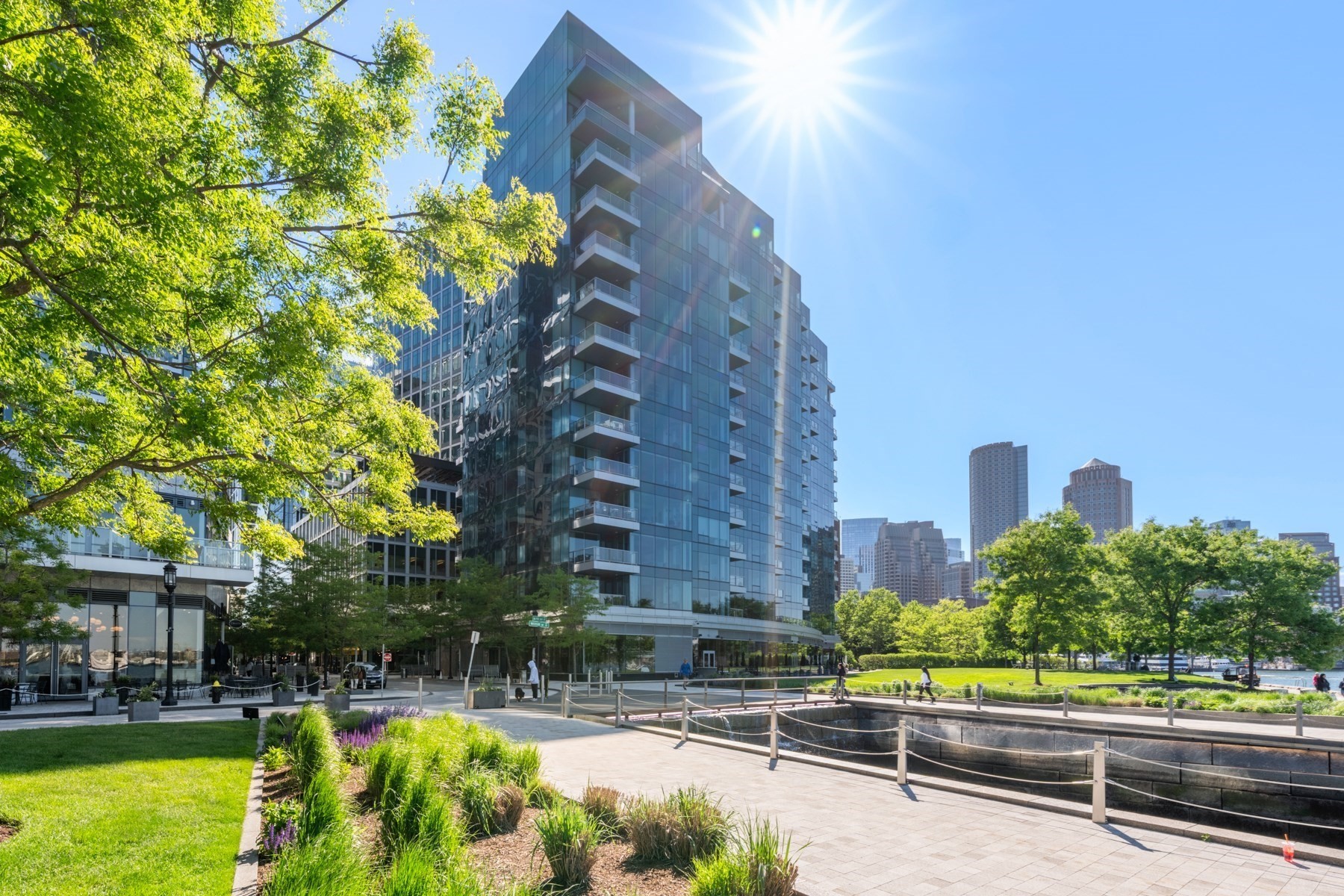 22 Liberty Dr # 2L