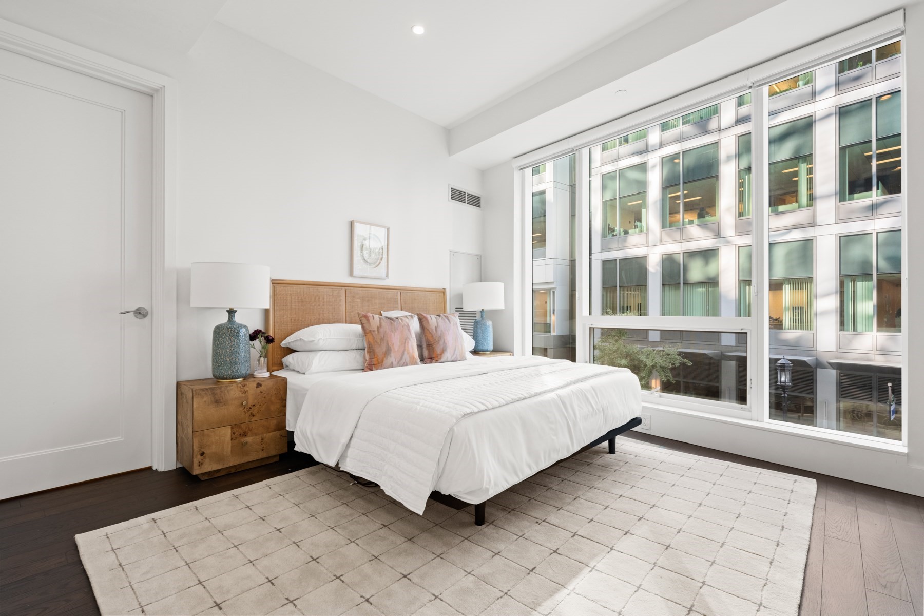 22 Liberty Dr # 2M