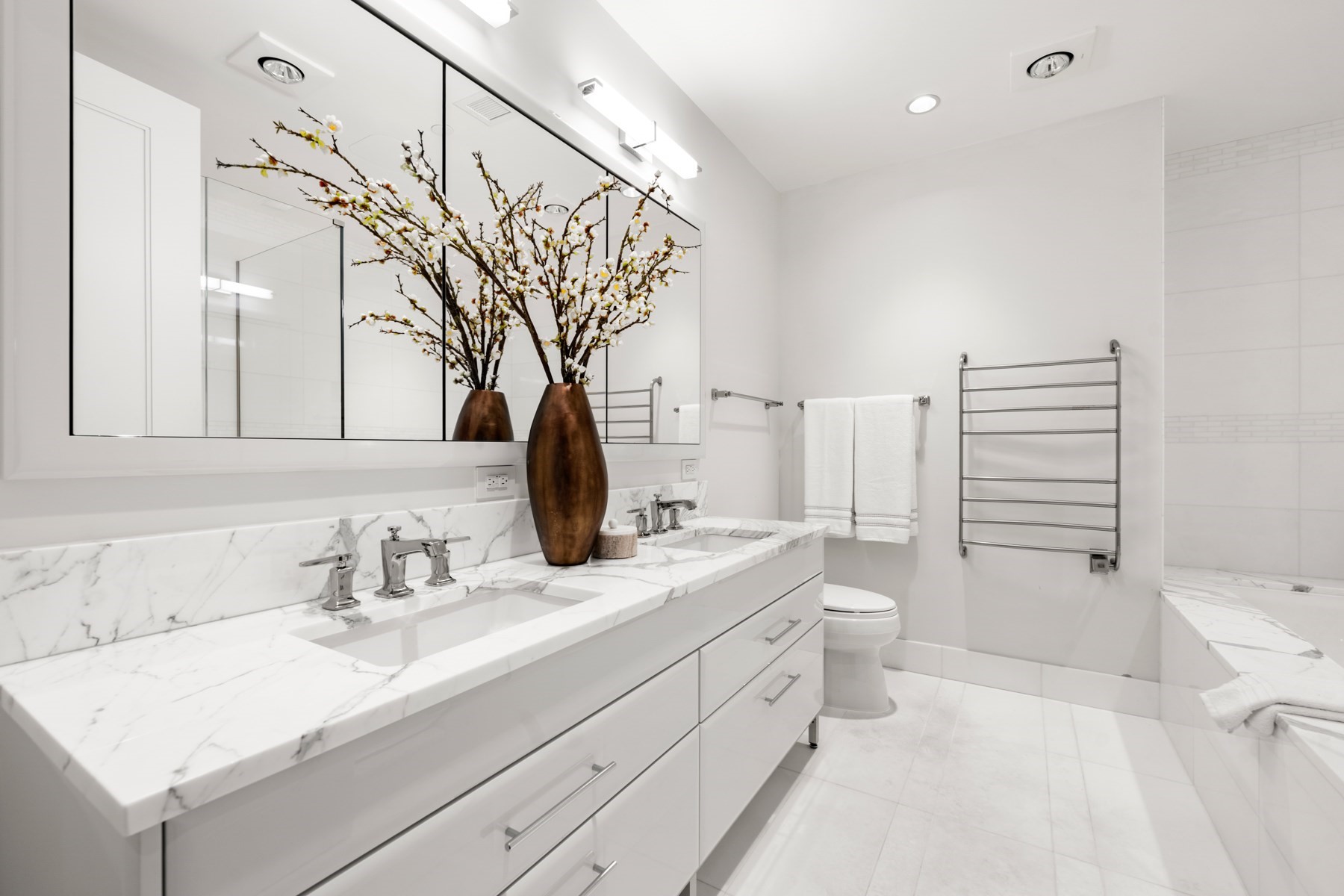 22 Liberty Dr # 2M