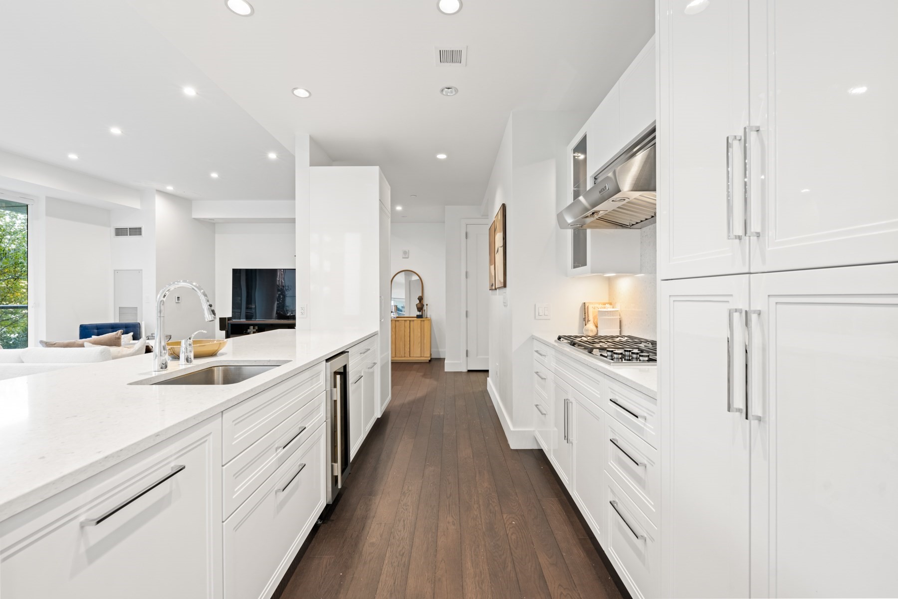 22 Liberty Dr # 2M