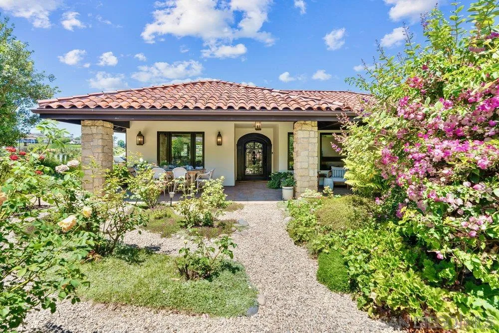 350 Punta Baja Dr