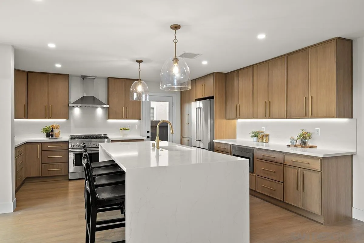 4612 Benhurst Avenue