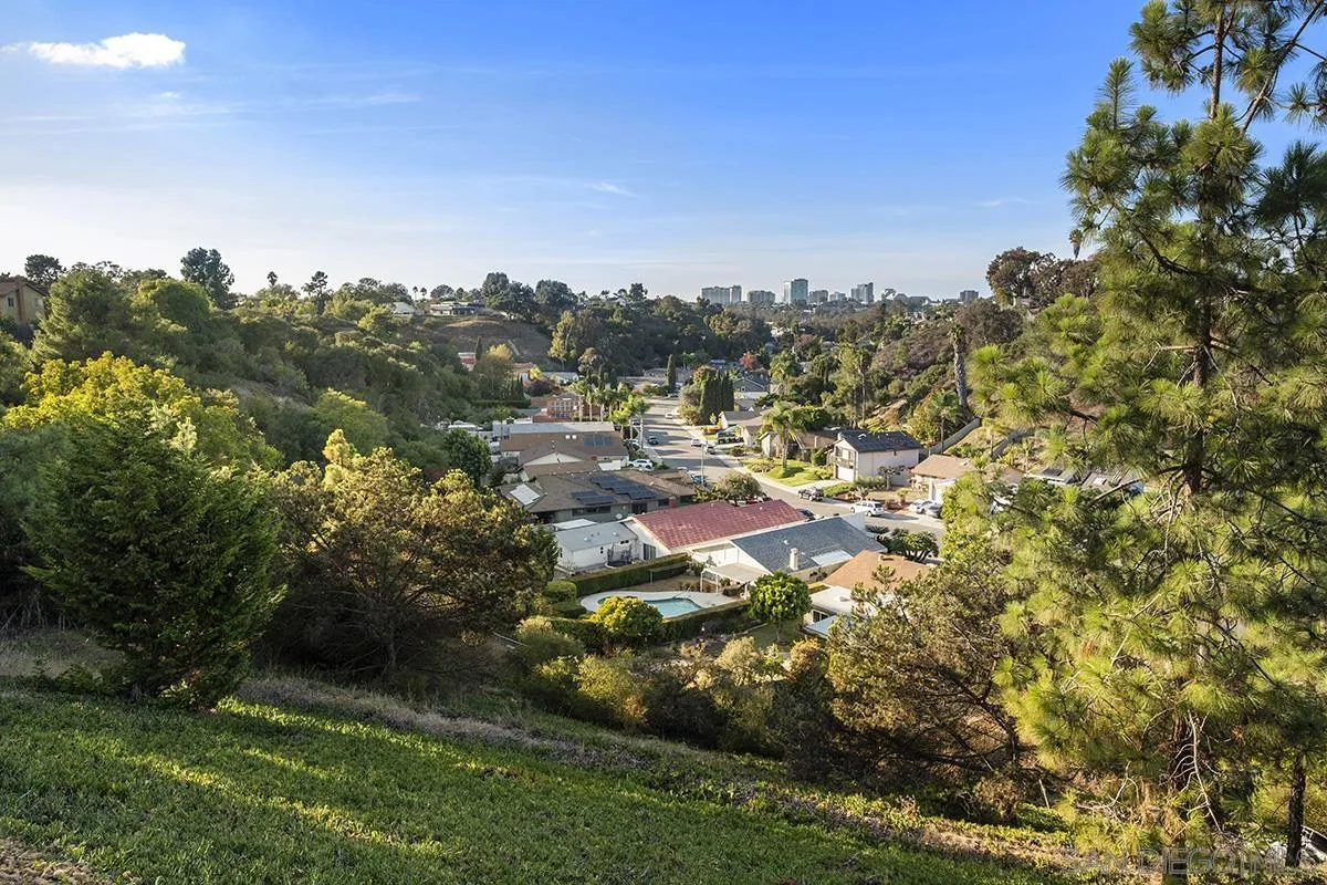 4612 Benhurst Avenue