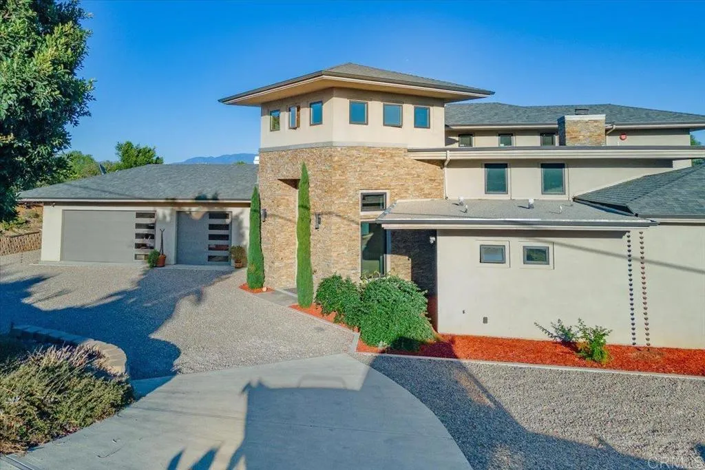 5382 Willman Way, Fallbrook