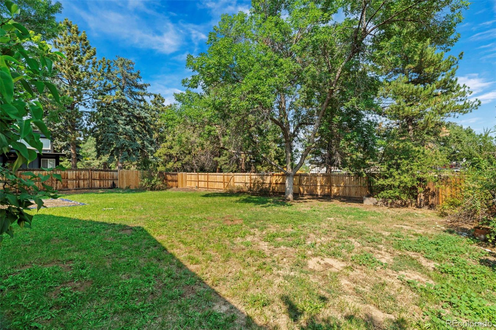 11617 E Wesley Avenue