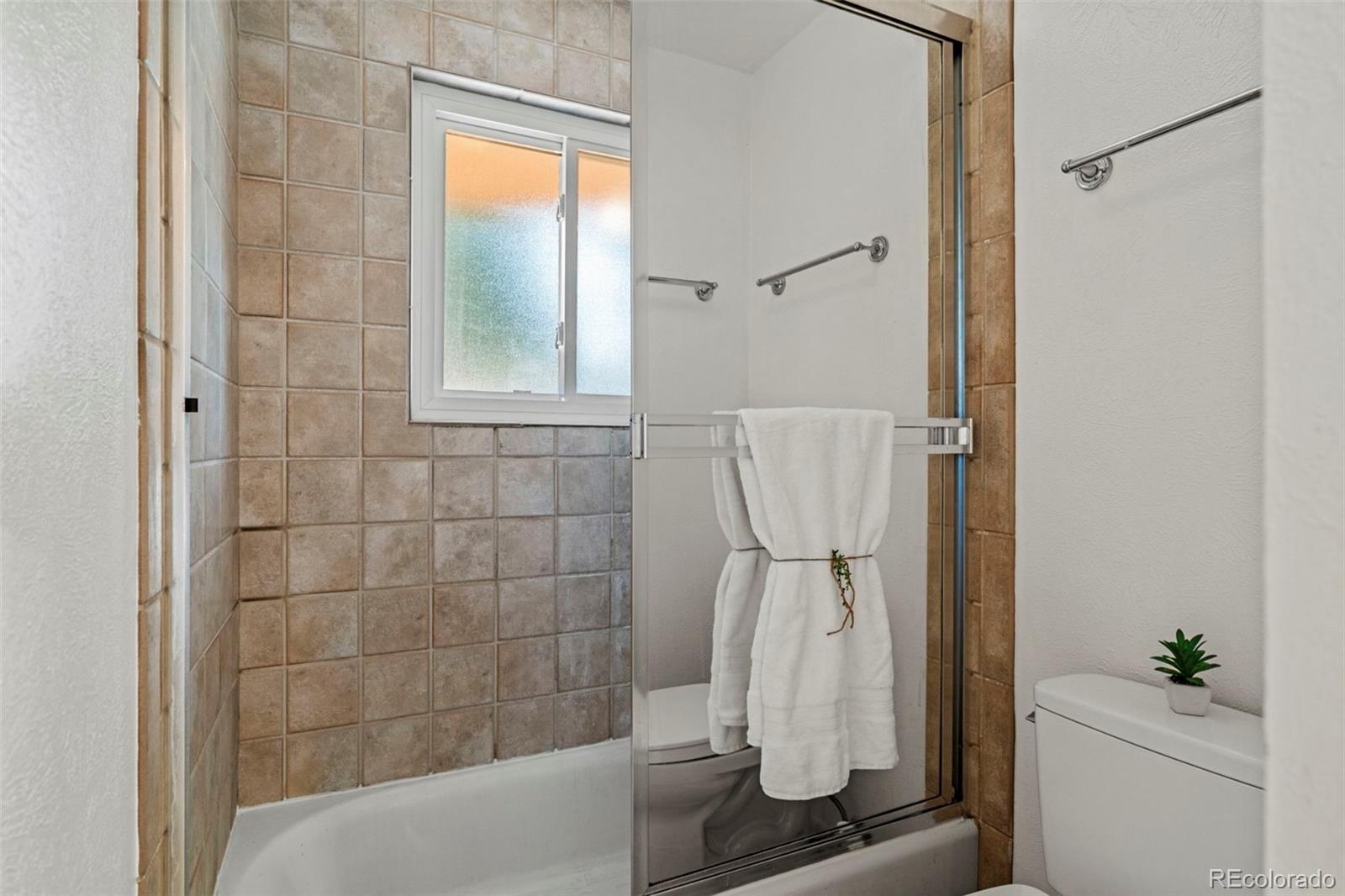 11617 E Wesley Avenue