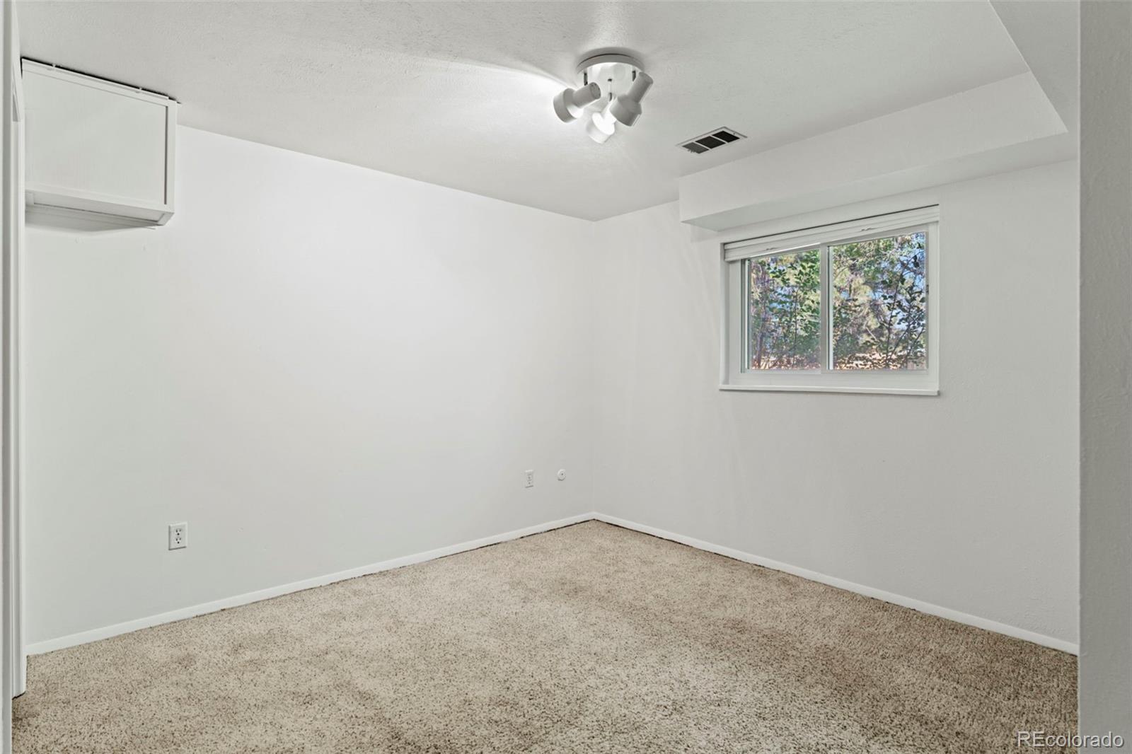 11617 E Wesley Avenue