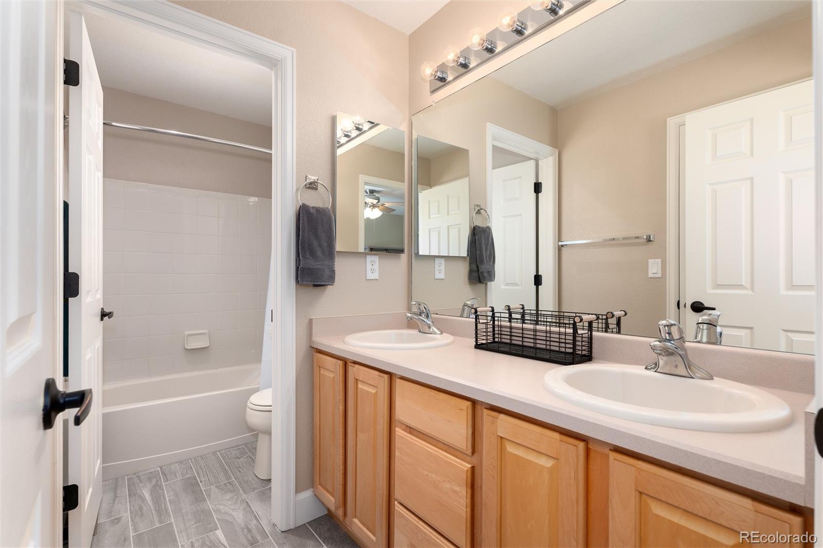 4826 S Ireland Street