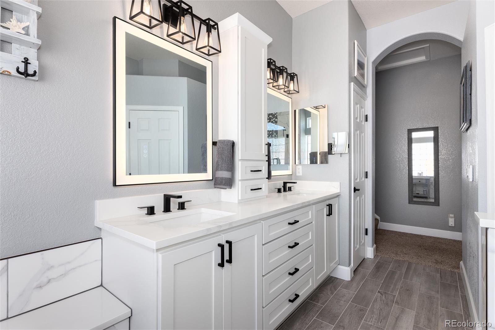 4826 S Ireland Street