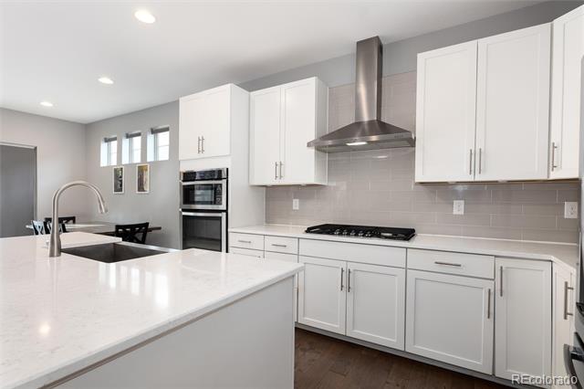 26824 E Quarto Place