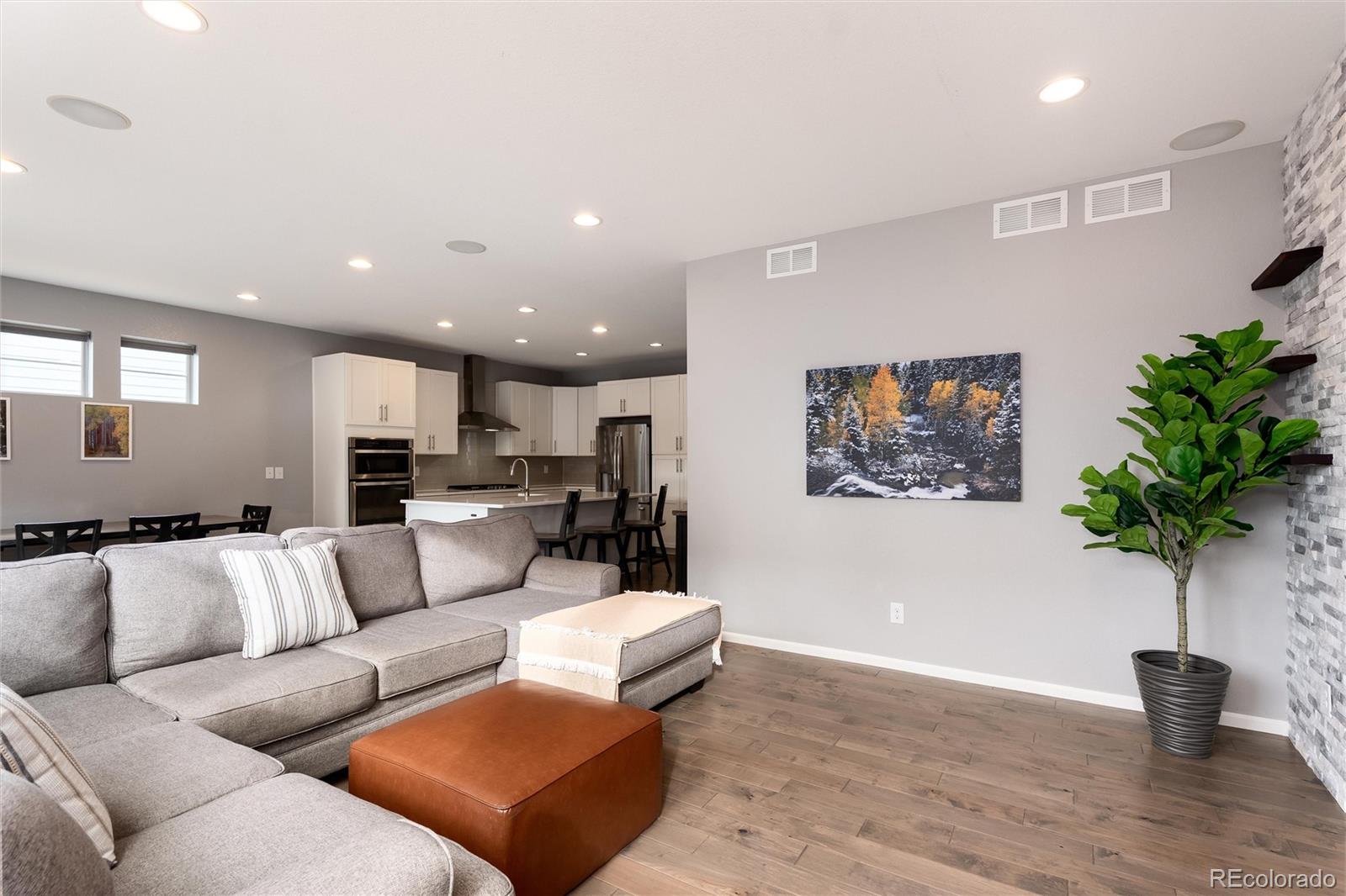 26824 E Quarto Place