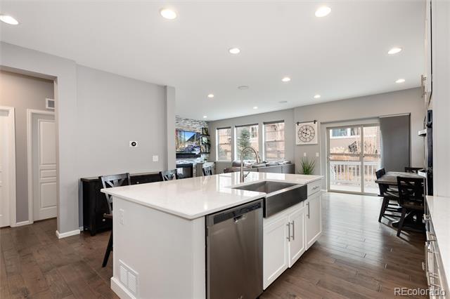 26824 E Quarto Place