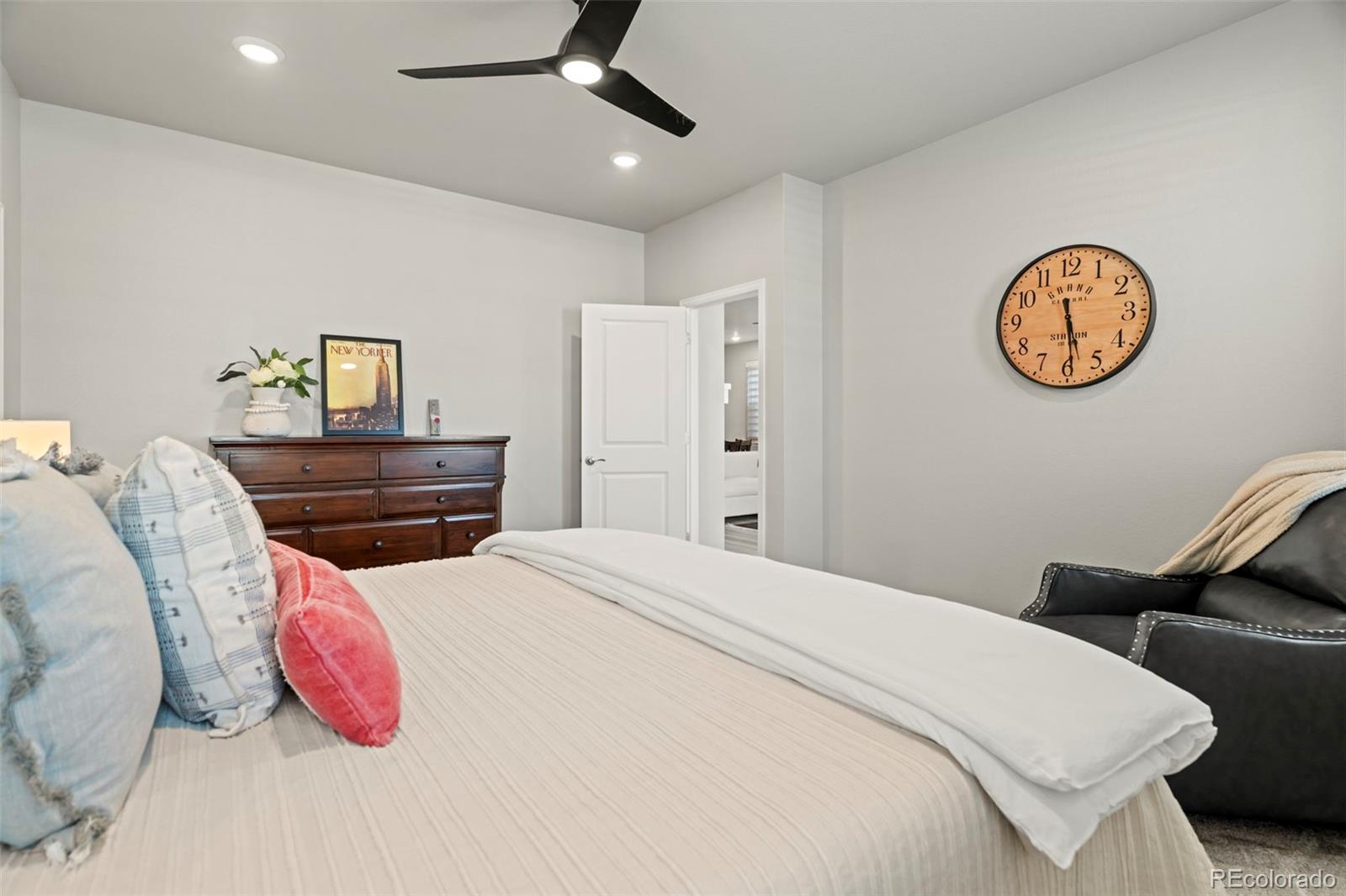 1864 S De Gaulle Court