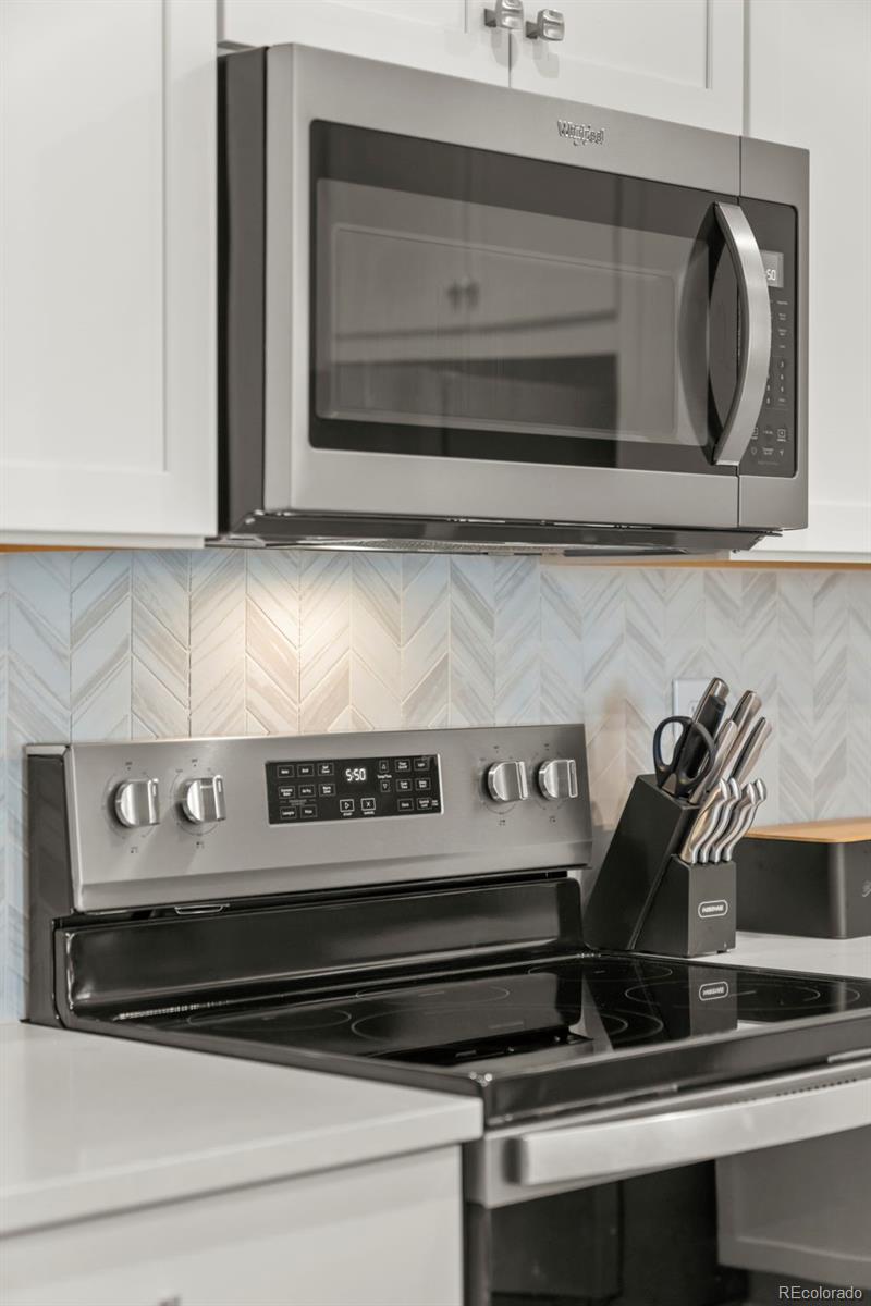 1864 S De Gaulle Court