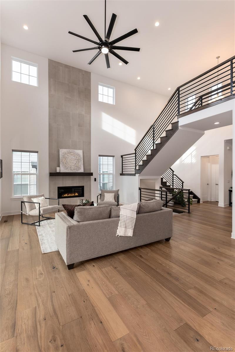 6689 S Vandriver Way