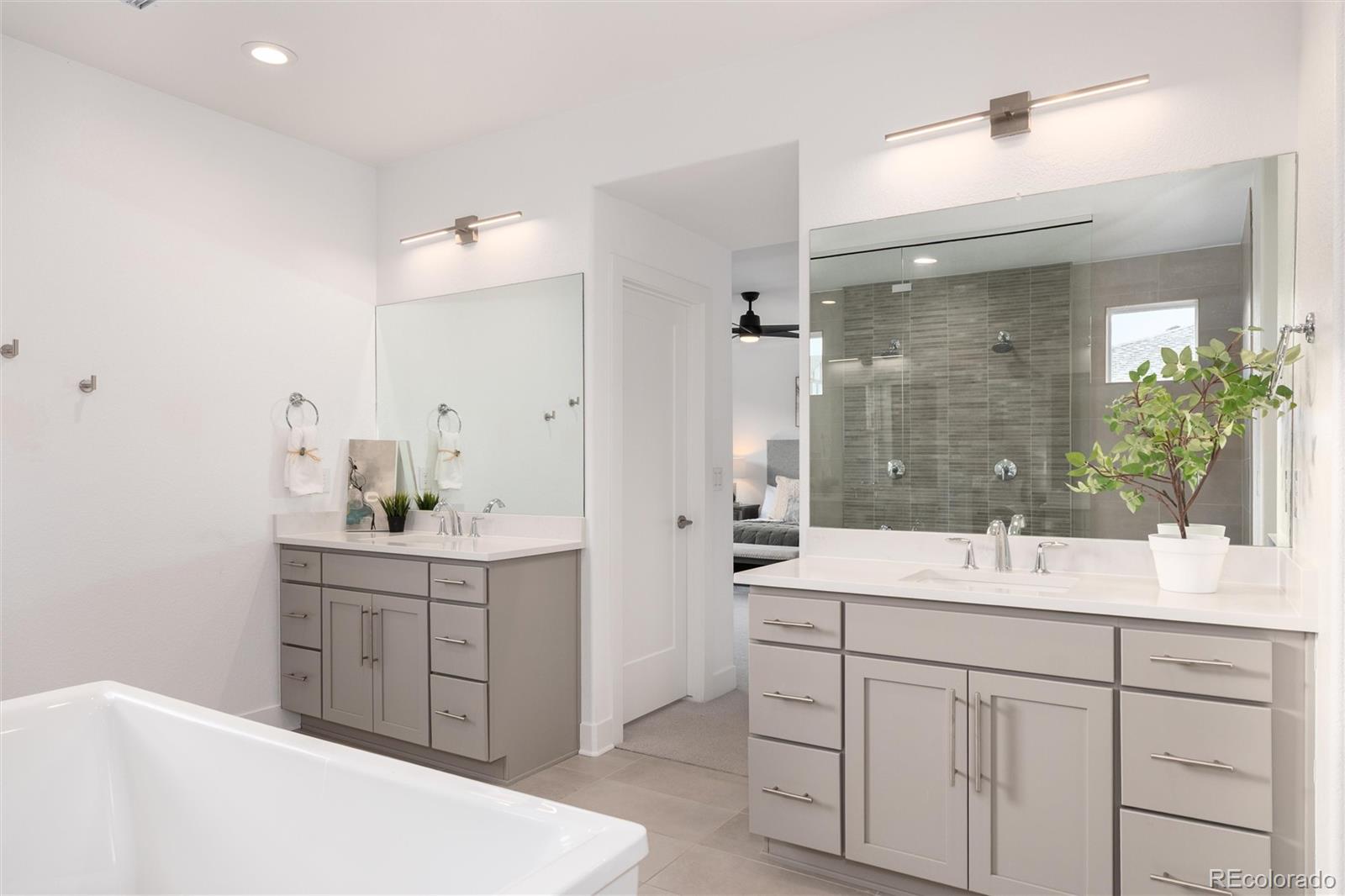 6689 S Vandriver Way