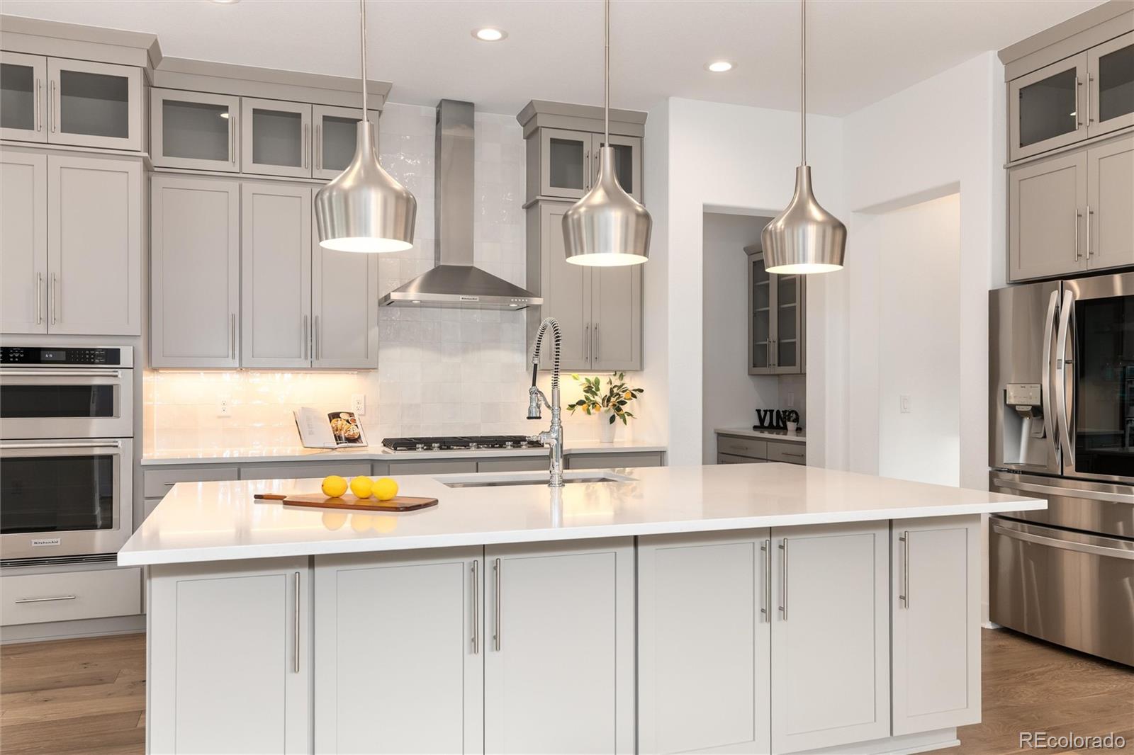 6689 S Vandriver Way