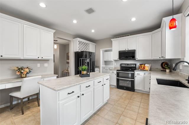 21152 E Flora Place
