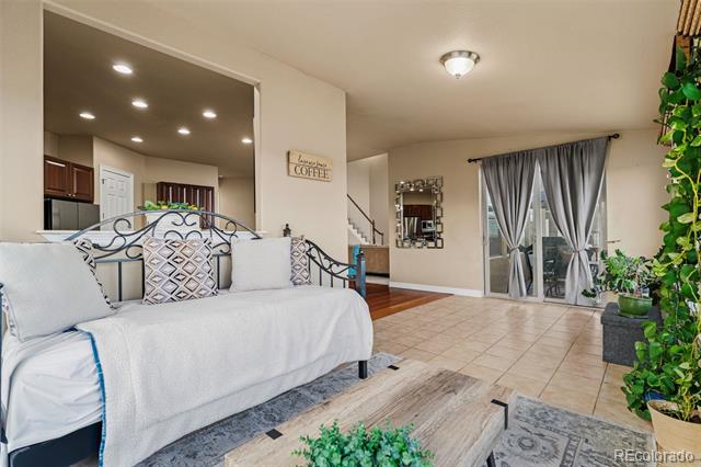 26656 E Peakview Drive