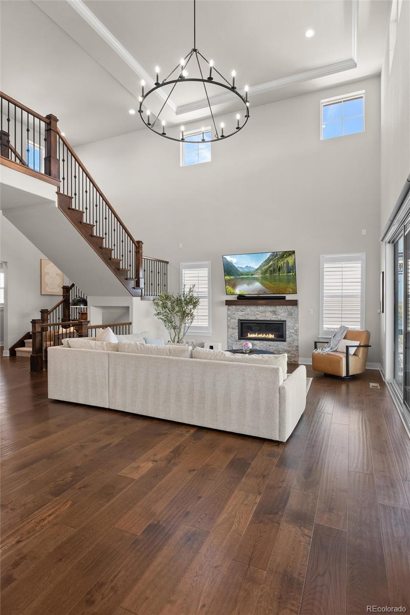 27671 E Lakeview Drive