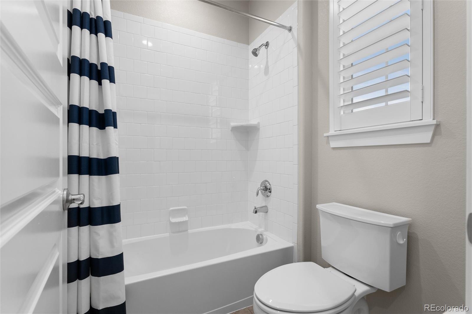 27671 E Lakeview Drive