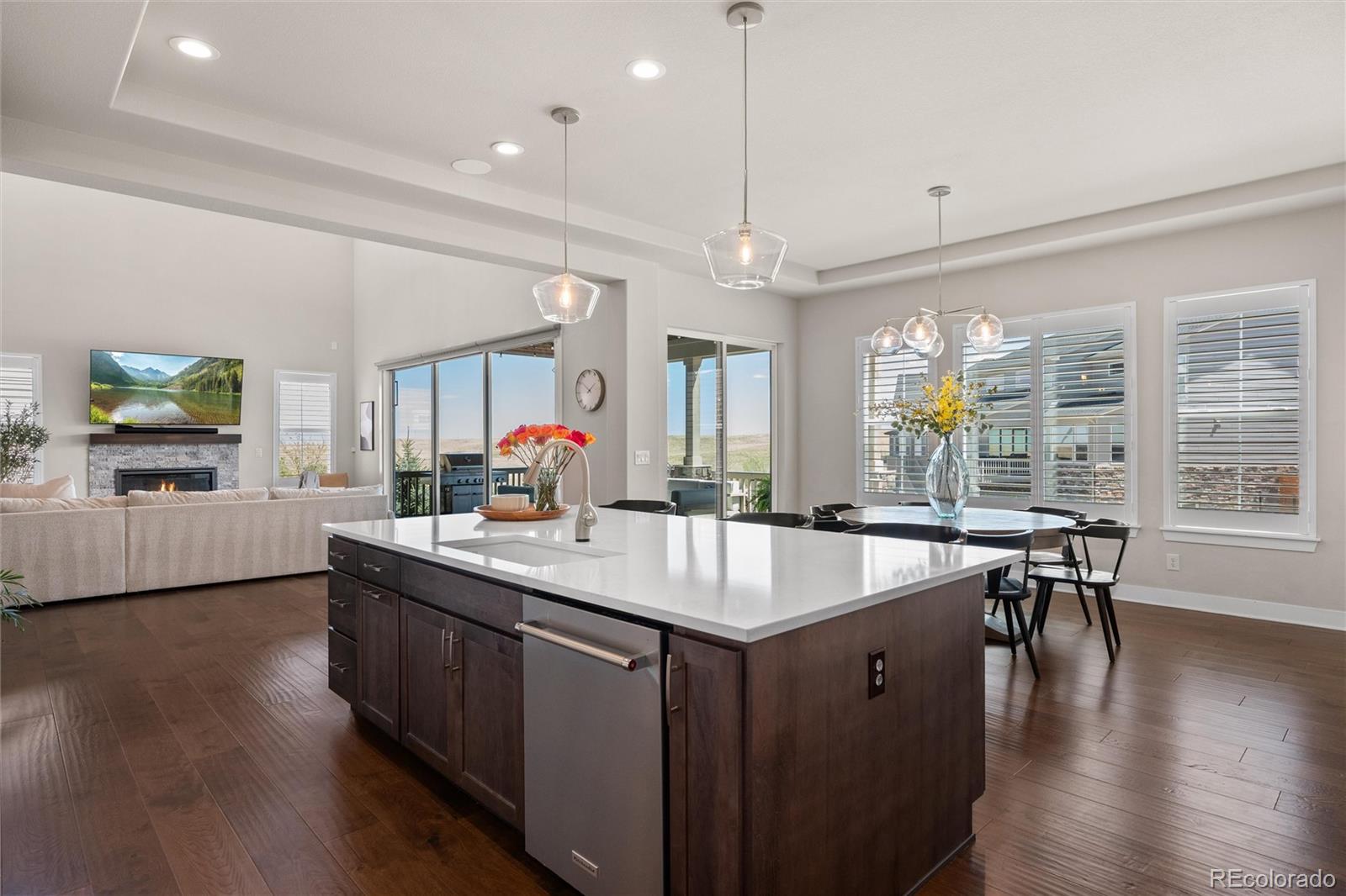 27671 E Lakeview Drive