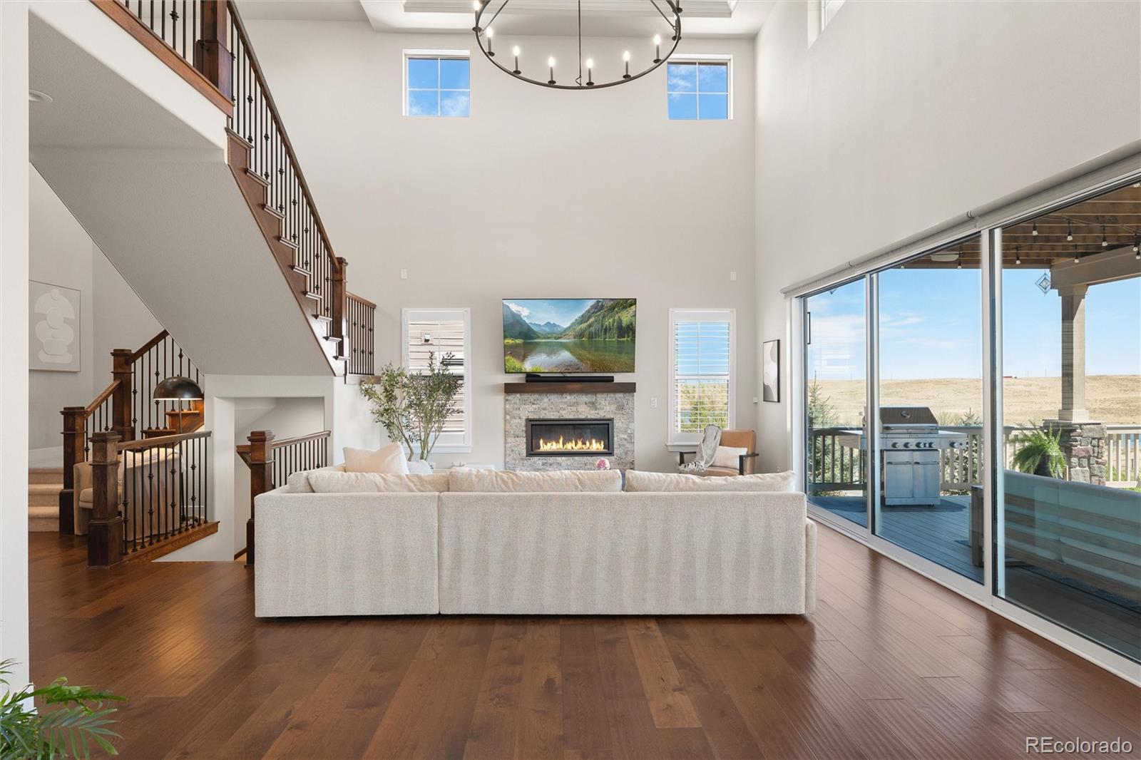 27671 E Lakeview Drive