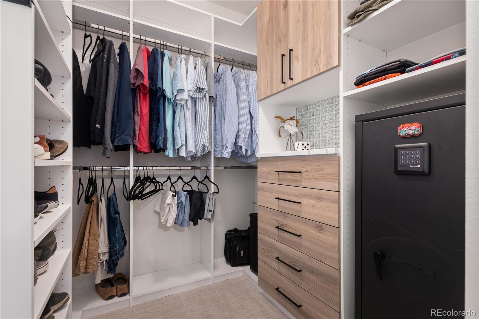 27671 E Lakeview Drive