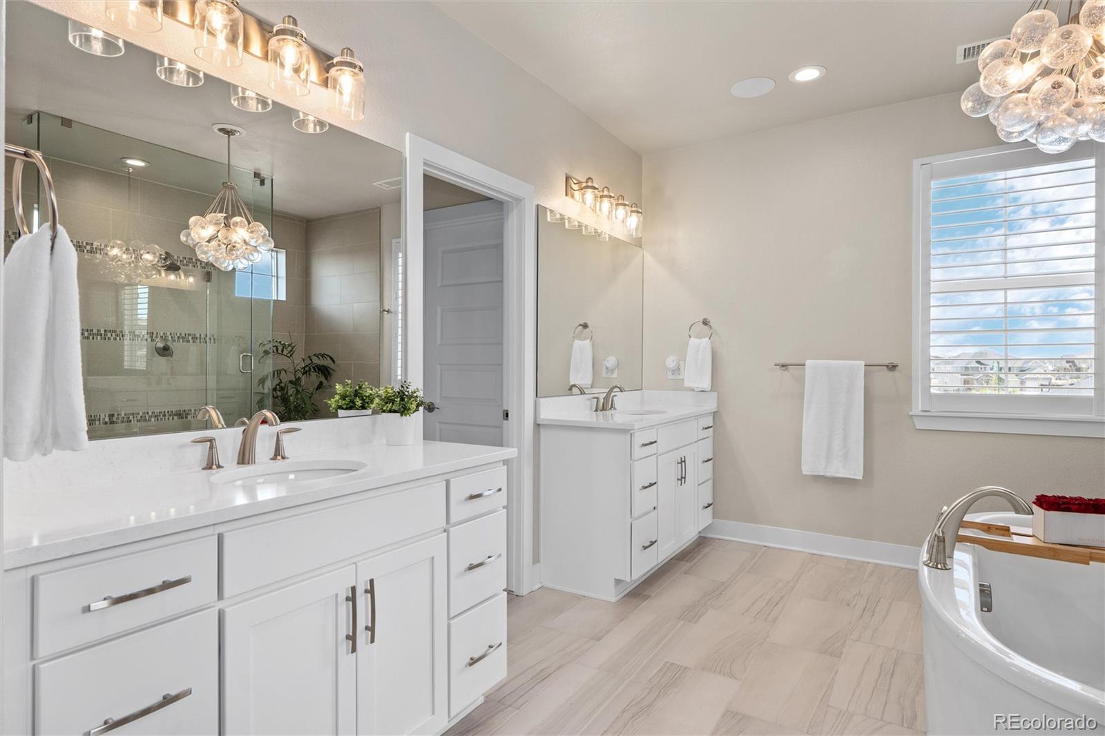 27671 E Lakeview Drive