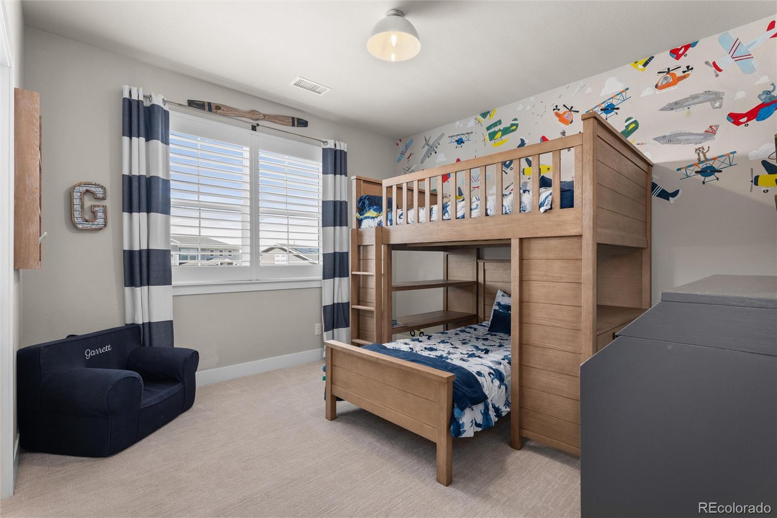 27671 E Lakeview Drive