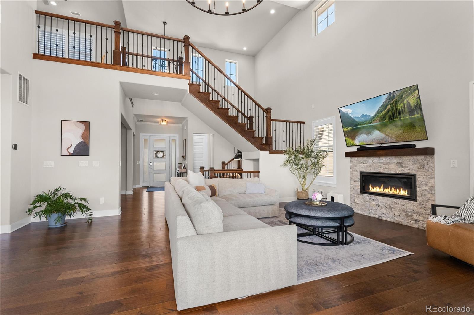 27671 E Lakeview Drive