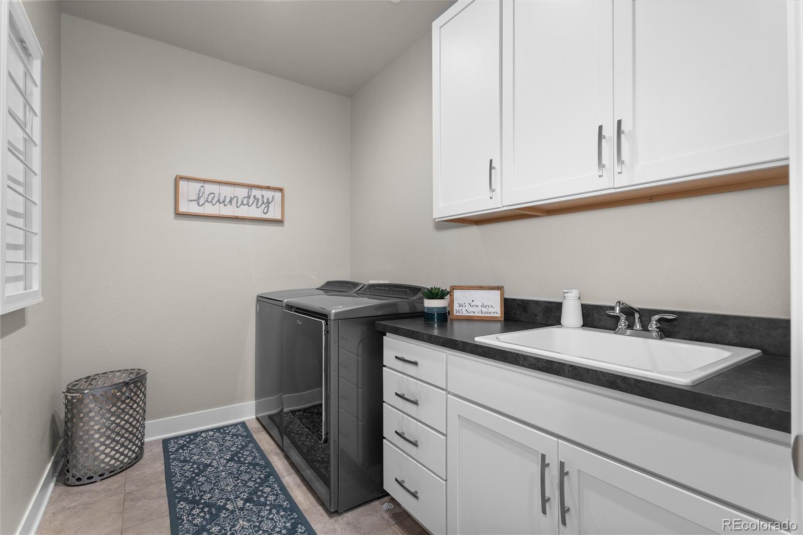 27671 E Lakeview Drive