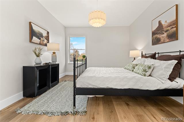 95 W Byers Place