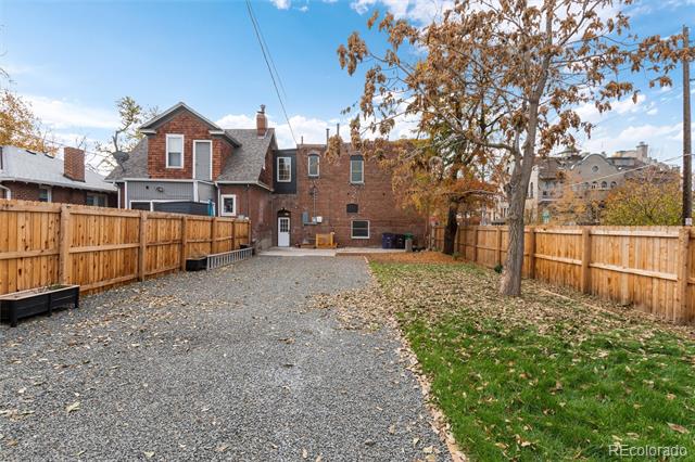 95 W Byers Place