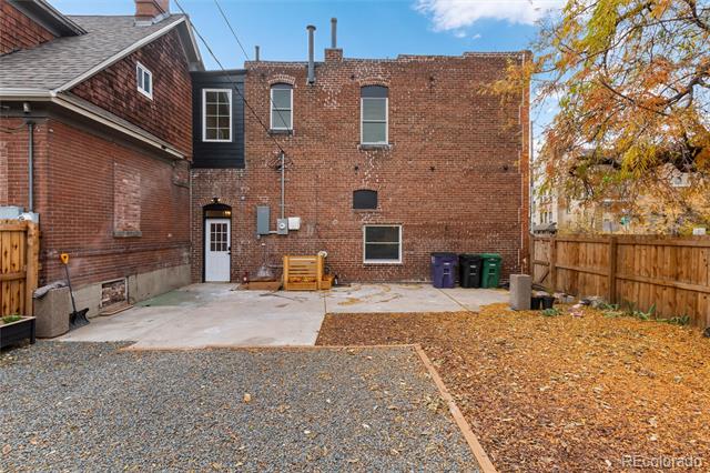 95 W Byers Place