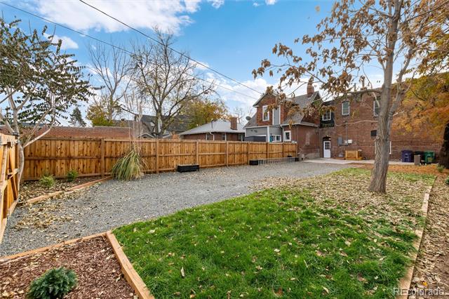 95 W Byers Place