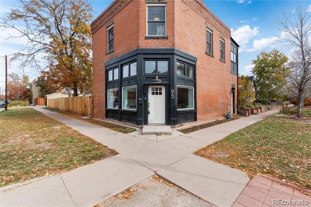 95 W Byers Place