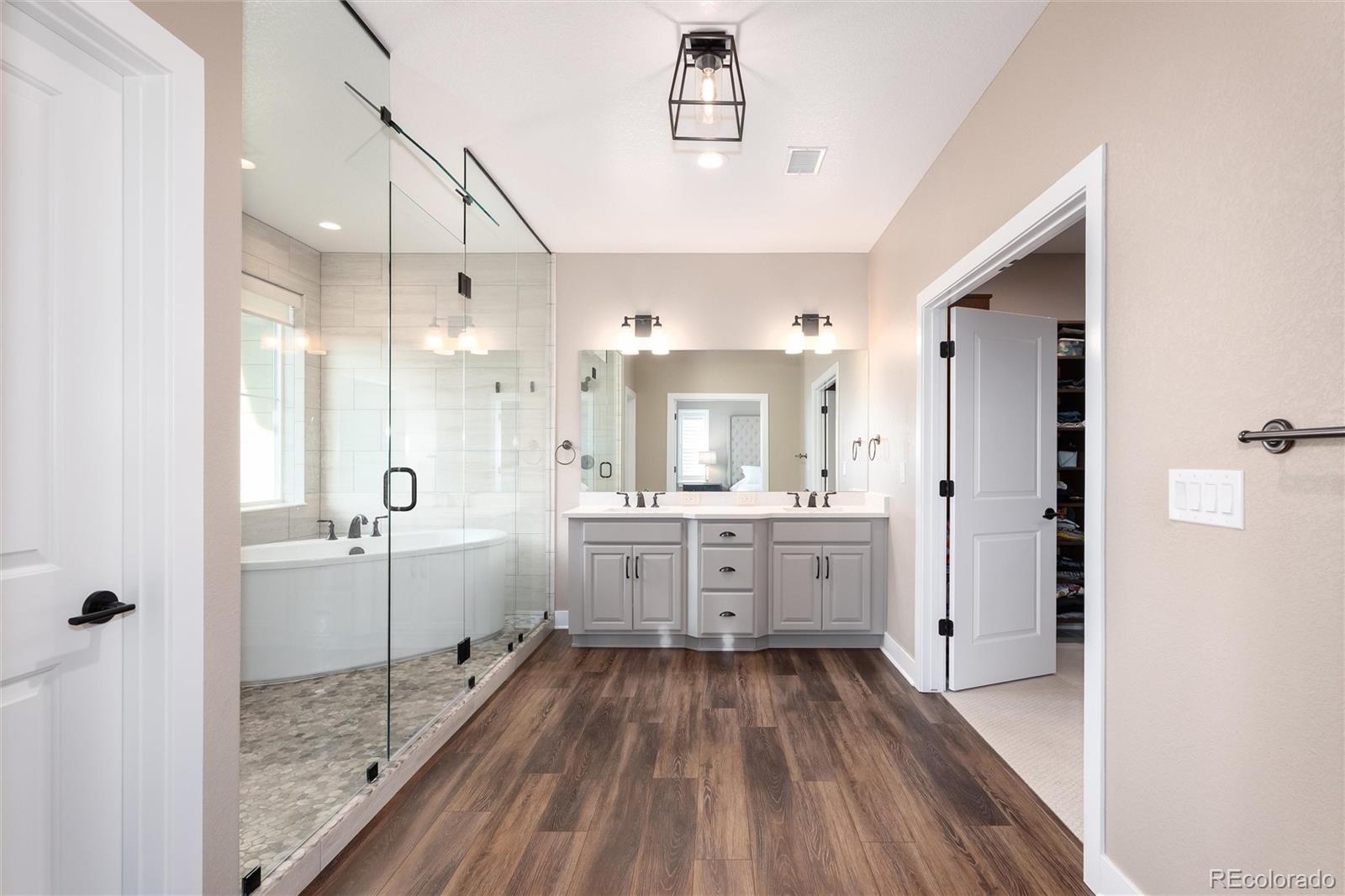 27643 E Euclid Drive