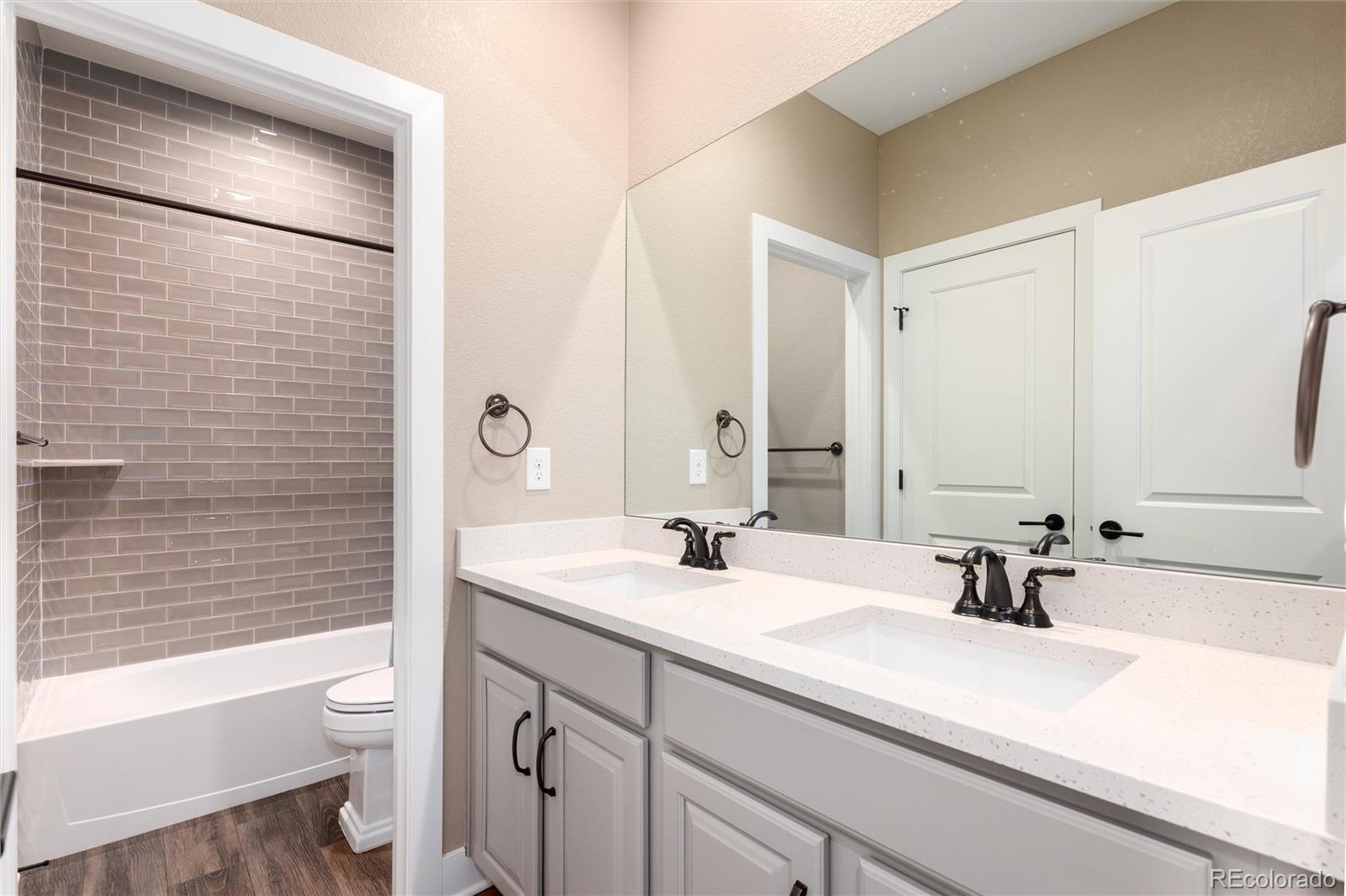 27643 E Euclid Drive