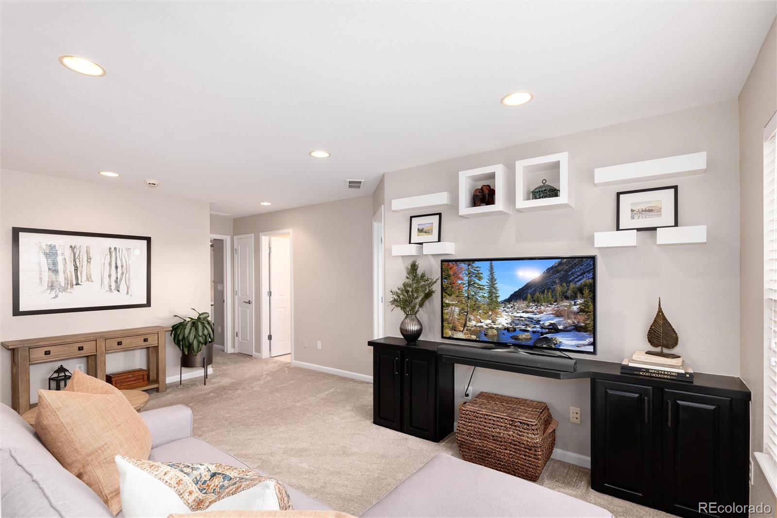 27263 E Euclid Drive