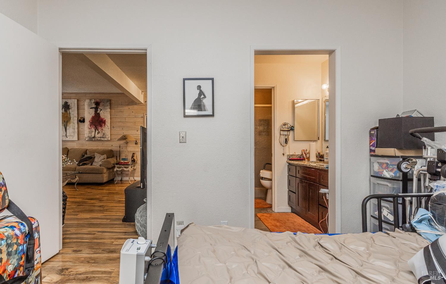 2454 Sebastopol Lane